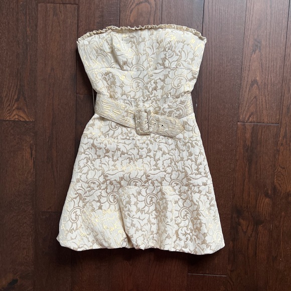 Women’s BCBG Cream and Gold Metallic Bubble Hem Mini Dress 2 - Picture 1 of 6